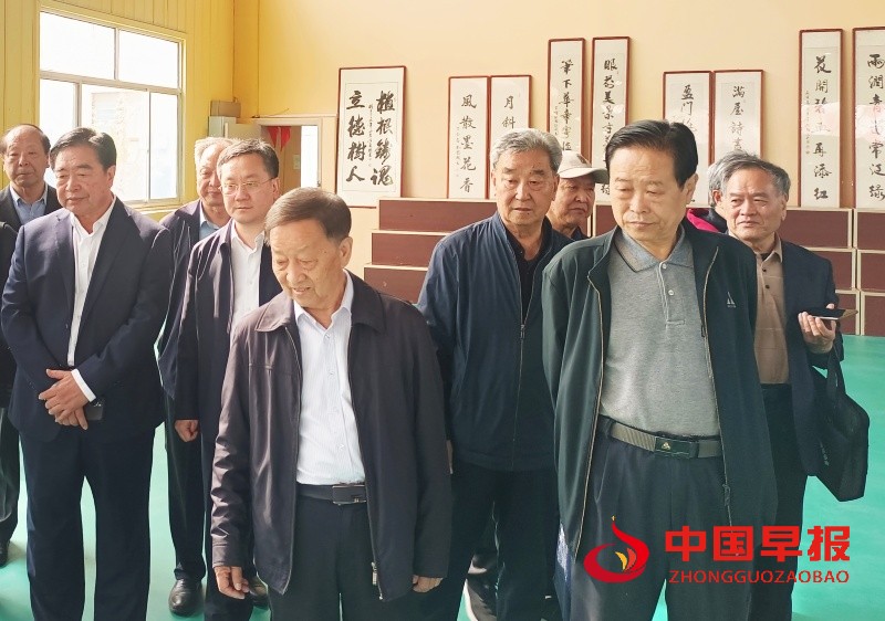 微信图片_20250419221802_副本.jpg