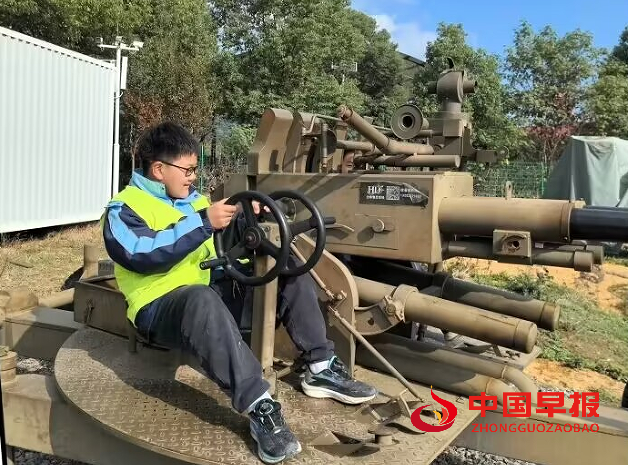 1732516832152379.png 6户外拓展.png