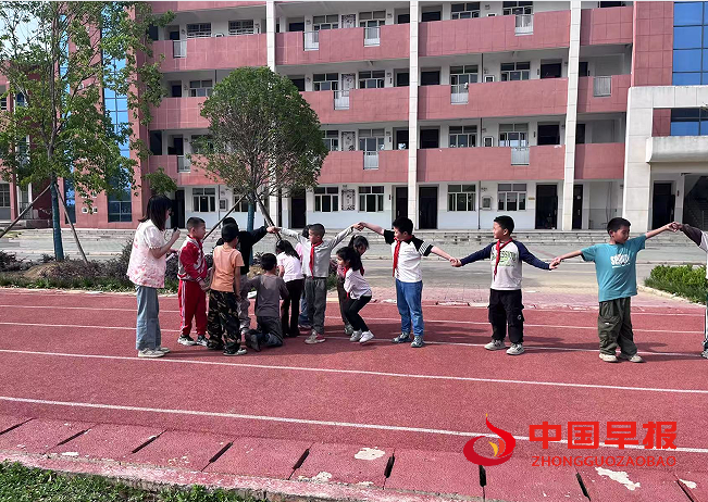 1744947784172074.png 4游戏.png