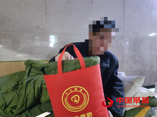 天心望城两地联动 助失联20年流浪老人安家(图1)