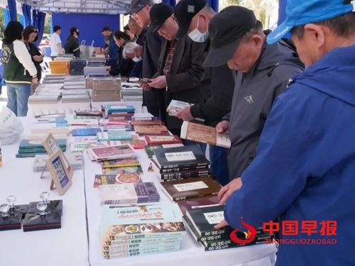 以“星海书韵”激活城市文化新引擎丨2025哈尔滨首届科幻主题书展开展(图4)