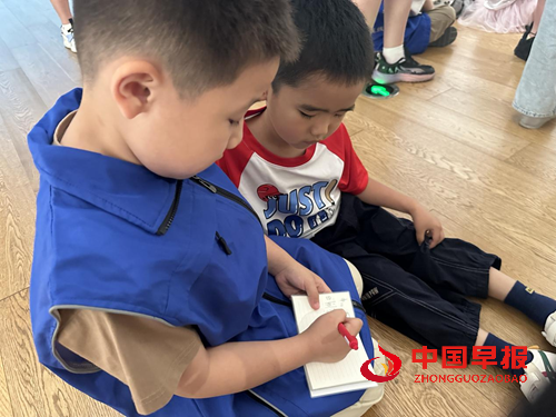 旗帜小记者走进清华大学艺术博物馆——探秘织绣与家具里的东方美学(图12)