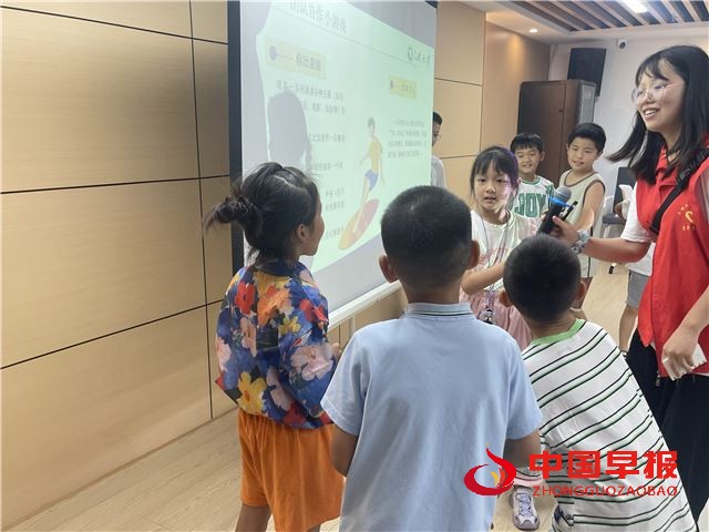 金斗山社区暑期“爱心托管班”暖心开班！携手三峡大学共筑多彩假期(图3)