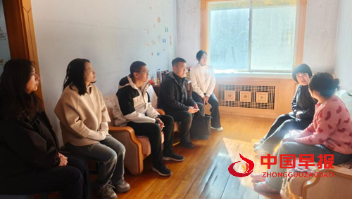 育见感恩与担当 盘锦弘毅中学为困难患病学子捐款彰显有温度的教育(图2) 育见感恩与担当 盘锦弘毅中学为困难患病学子捐款彰显有温度的教育(图2)